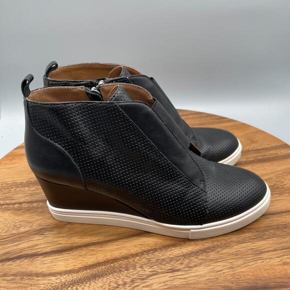Linea Paolo Felicia Boots Womens Size 8 M Black Wedge Ankle Platform Bootie Zip - Picture 1 of 9